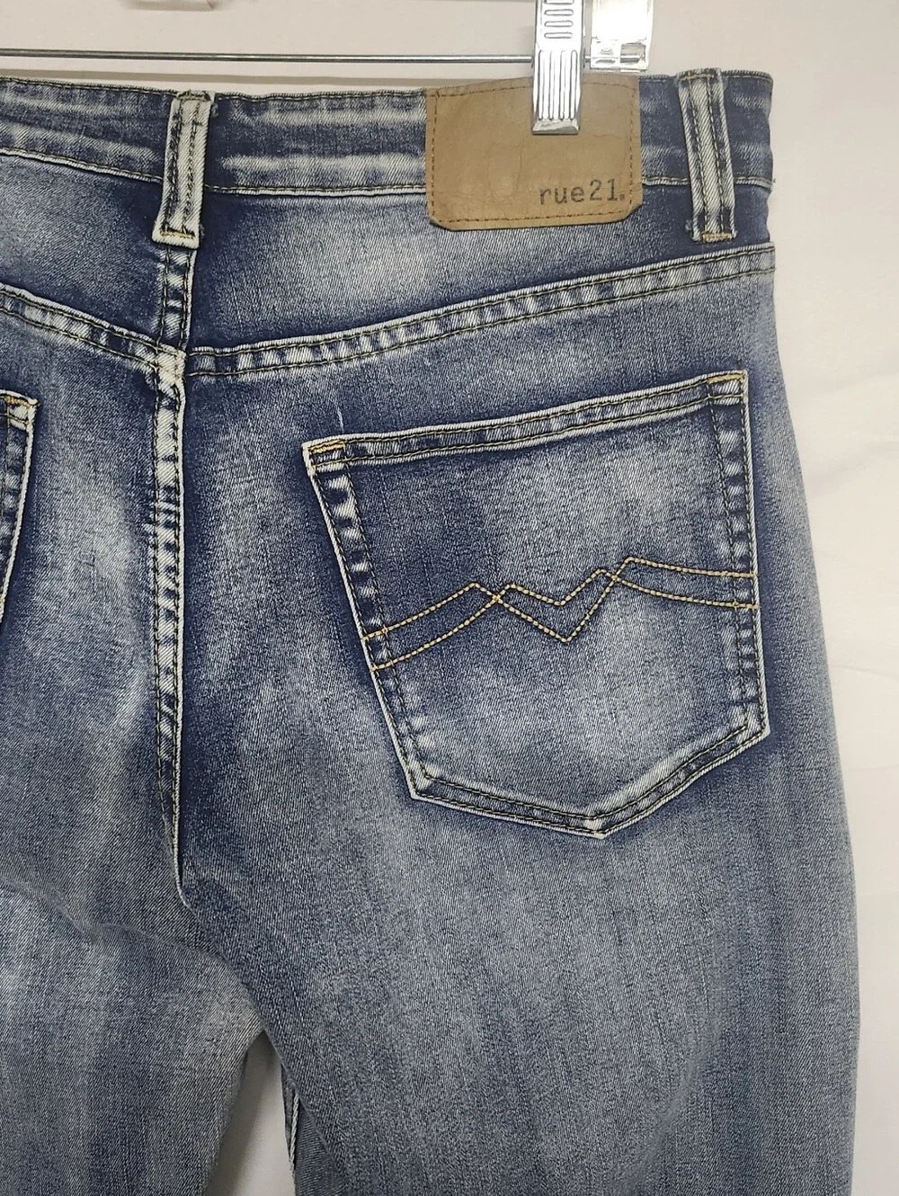Rue 21 Men’s Bootcut Jeans - Light Blue Wash